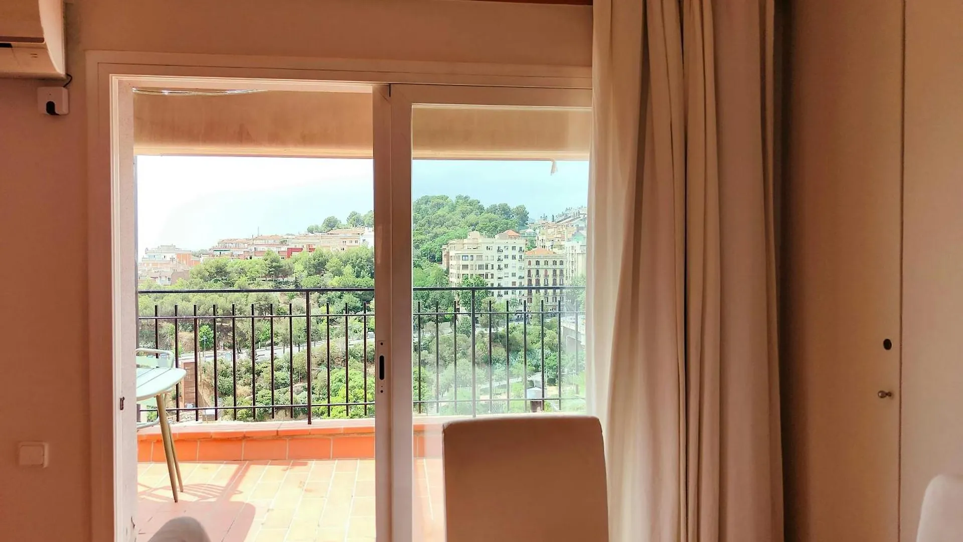 Apartman Amazing City Views & Terrace! Gracia - Parc Gueell Barcelona