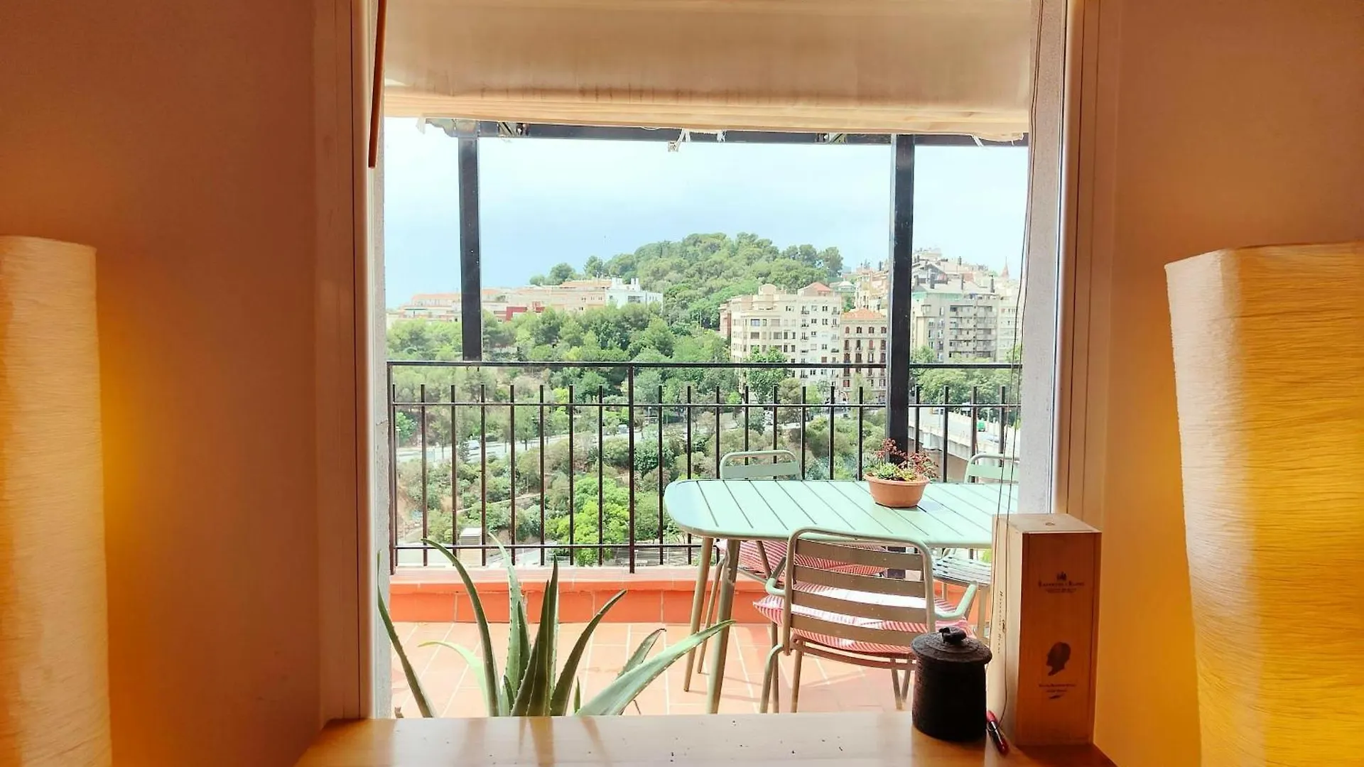Apartment Amazing City Views & Terrace! Gracia - Parc Gueell Barcelona