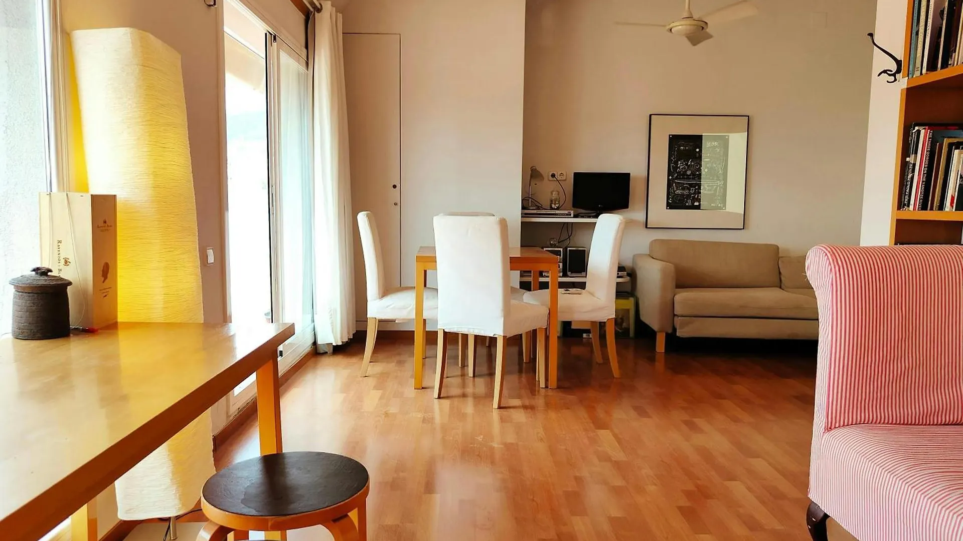 Amazing City Views & Terrace! Gracia - Parc Gueell Barcelona Apartment